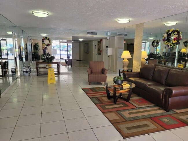 Building Photo - 3090 N Course Dr