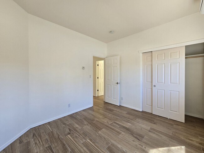 Building Photo - 7112 Calientito Loop
