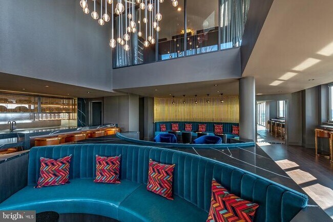 Building Photo - 1201 Half St SE