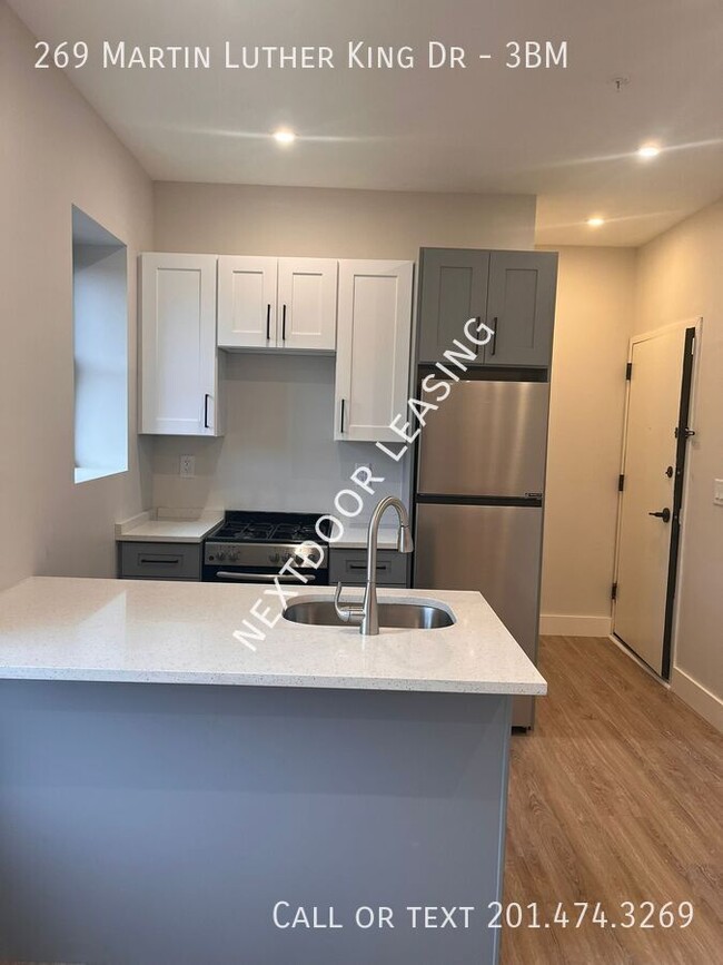 Primary Photo - 269 M.L.K. Drive