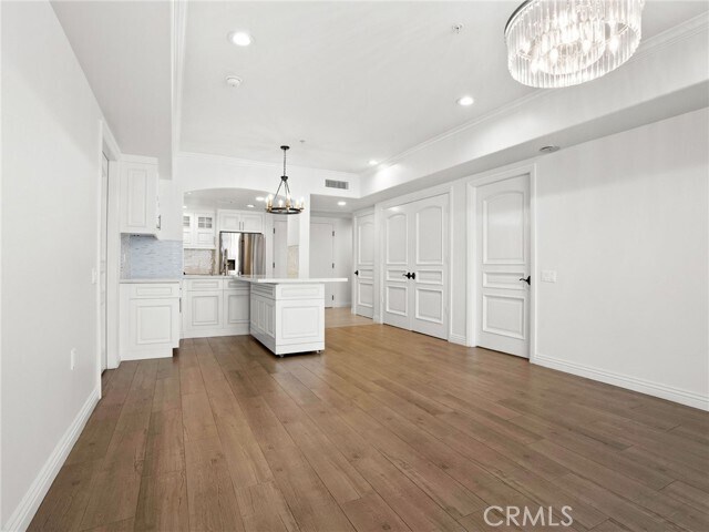 Building Photo - 1598 Long BCH