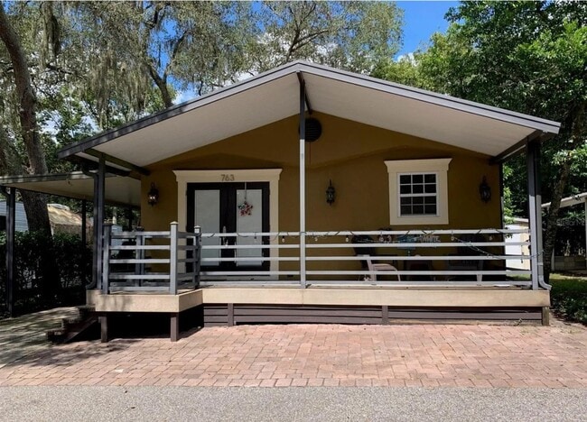 Building Photo - 3000 Clarcona Rd