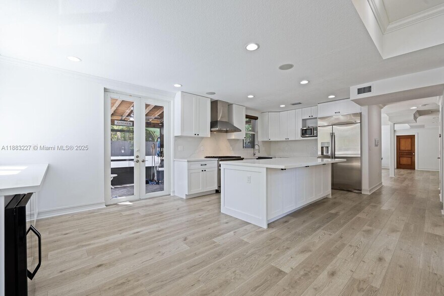 Building Photo - 5740 SW 59th Pl