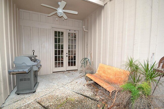 Building Photo - 15040 Kimberley Ct