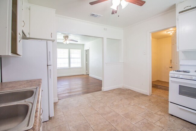 Building Photo - updated 3 bedroom 1 bathroom 2 car garage