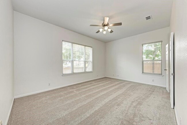 Building Photo - 1906 W 42nd St