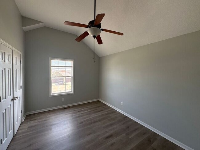 Building Photo - 3-Bedroom Home in a Quiet, Relaxing Neighb...