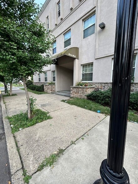 Building Photo - 61 Kansas St