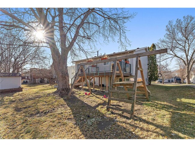 Building Photo - 13753 Glenhurst Ave