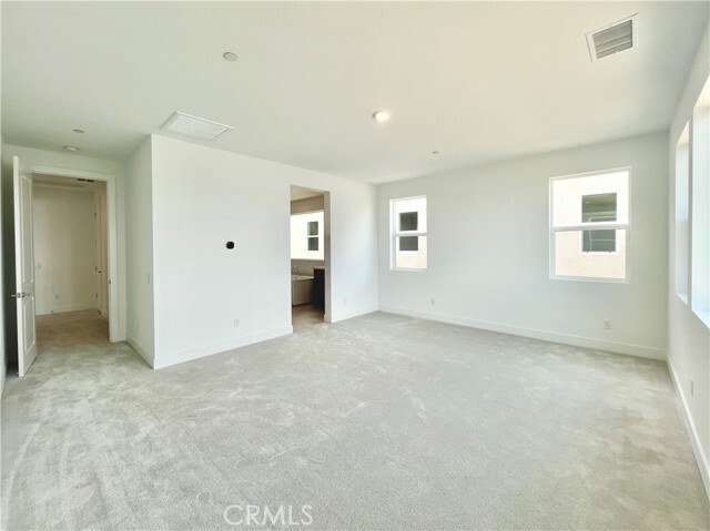 Building Photo - 27511 Elderberry Dr