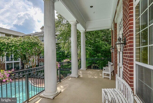 Building Photo - 1570 Spring Gate Dr.