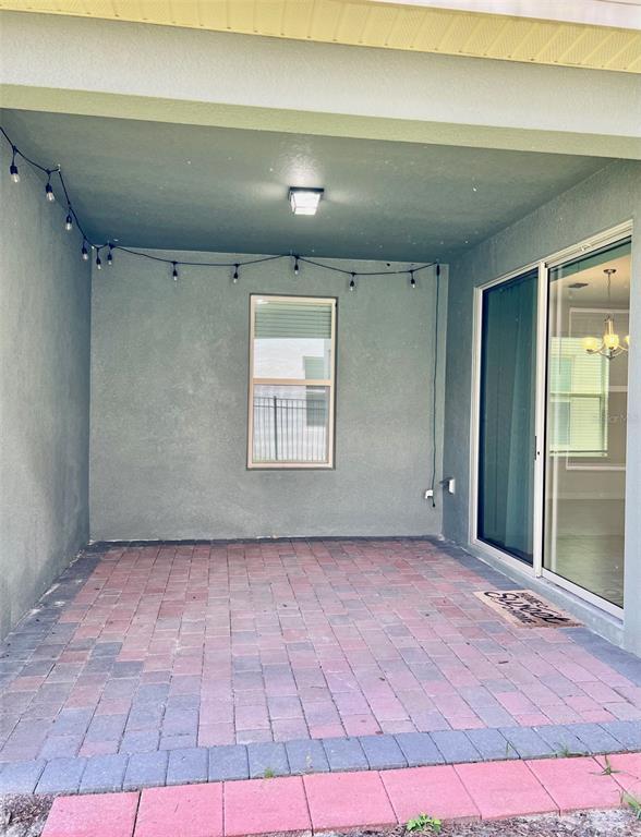 Building Photo - 9330 McLaren Alley