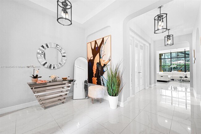 Building Photo - 8855 Watercrest Cir W