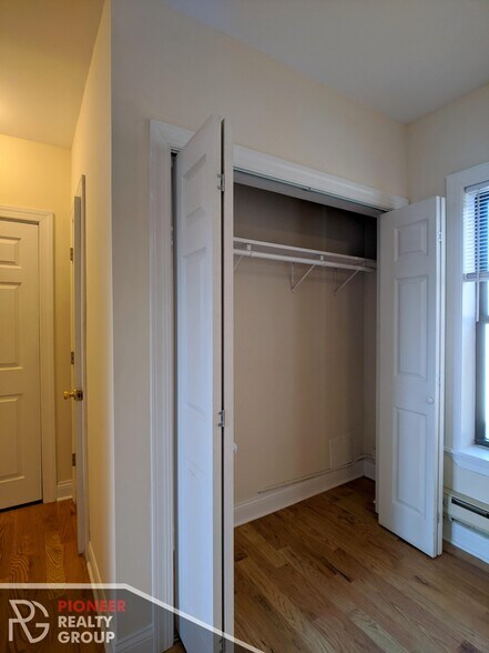 Building Photo - 2842 N Orchard St