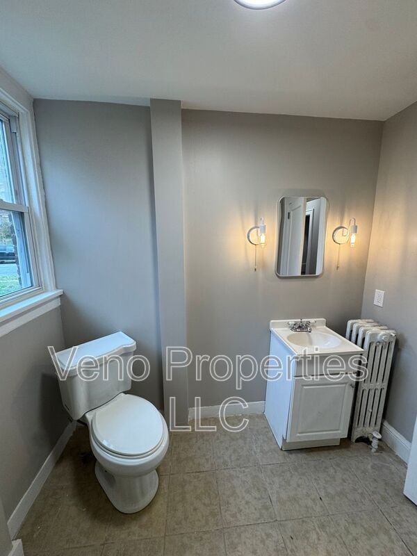 Building Photo - 179 9th St