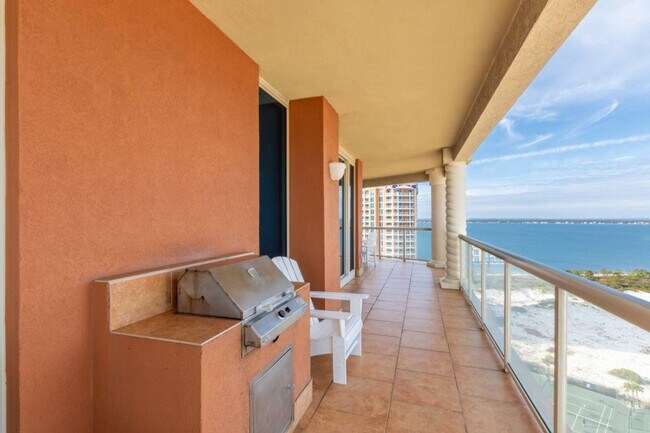 Building Photo - 3 Portofino Dr