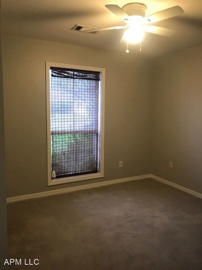 Building Photo - 3 br, 2 bath House - 215 Winchester Dr