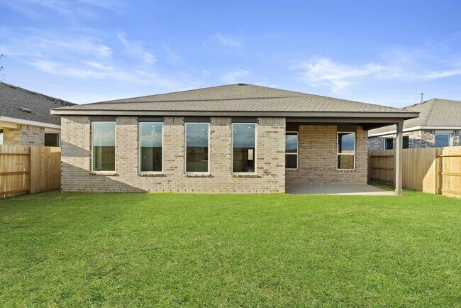 Building Photo - Stunning 4-Bed, 2-Bath Newly Built Home!