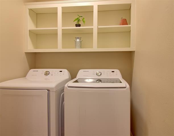 Building Photo - 6906 Kiva Ln