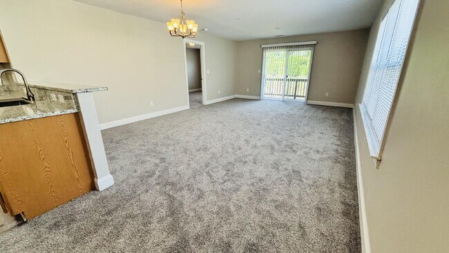 Building Photo - "Spacious 3-Bed, 2-Bath Condo Retreat in Fletcher – 1413 Sq Ft of Comfort. With $250 move in spec...