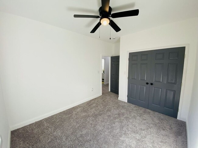 Building Photo - 326 2nd Ave