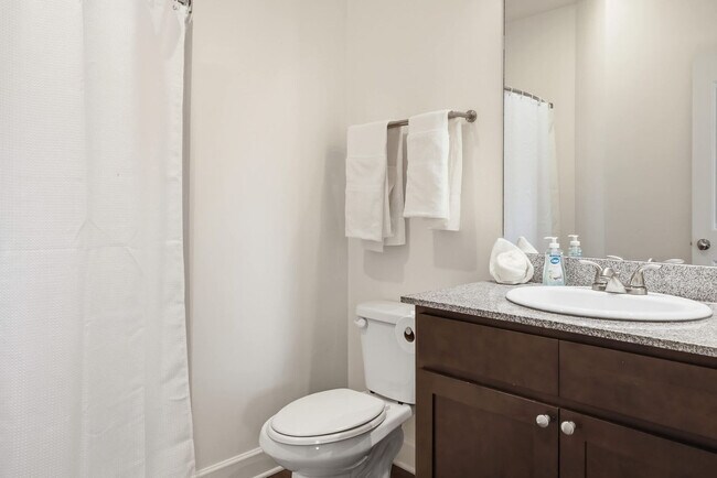 Building Photo - 205 Tiliwa Ct