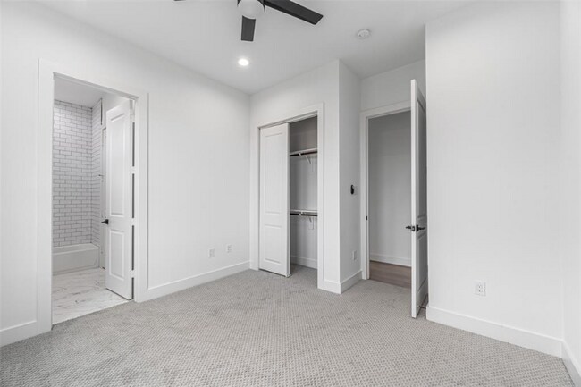 Building Photo - 204 Marathon St