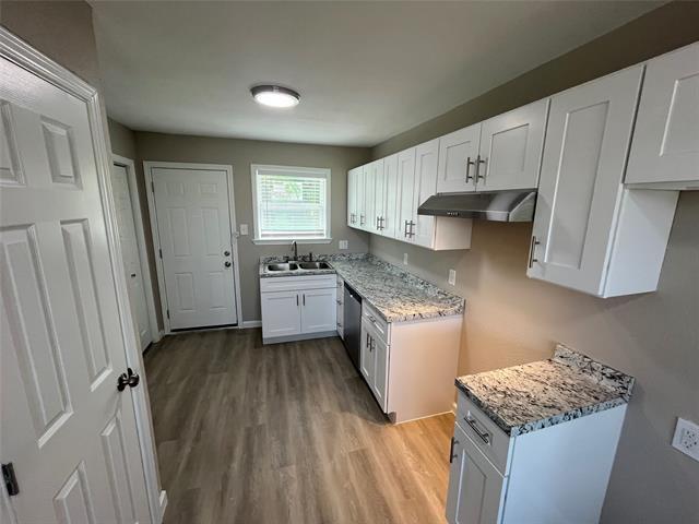 Building Photo - 704 Wilkinson Dr