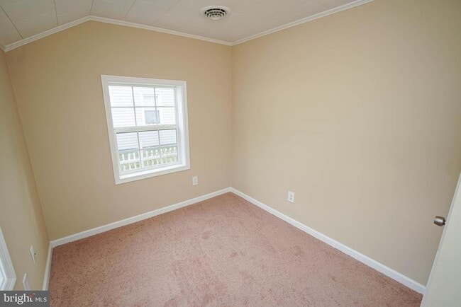 Building Photo - 308 Cherry Way