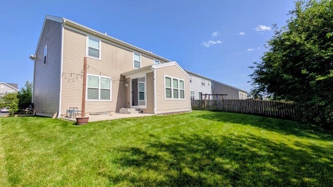 Building Photo - 114 Gala Dr