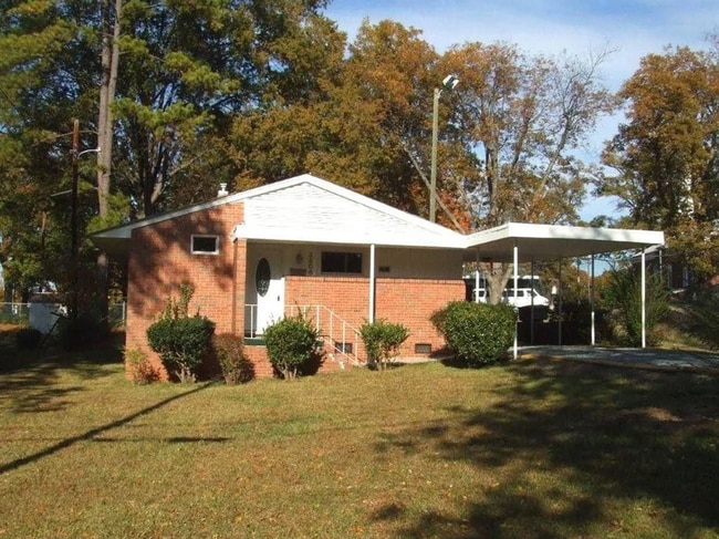 Building Photo - 3500 Rogers St