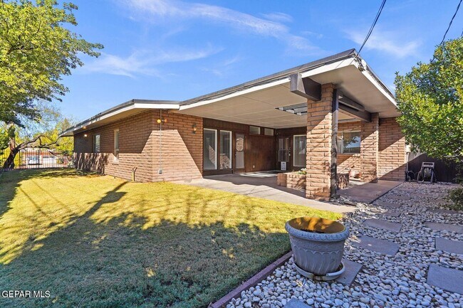 Building Photo - 528 Stonebluff Rd