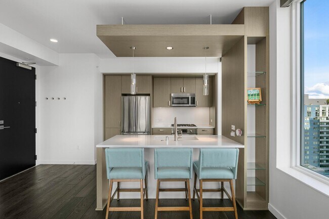 Building Photo - 1321 Seneca St