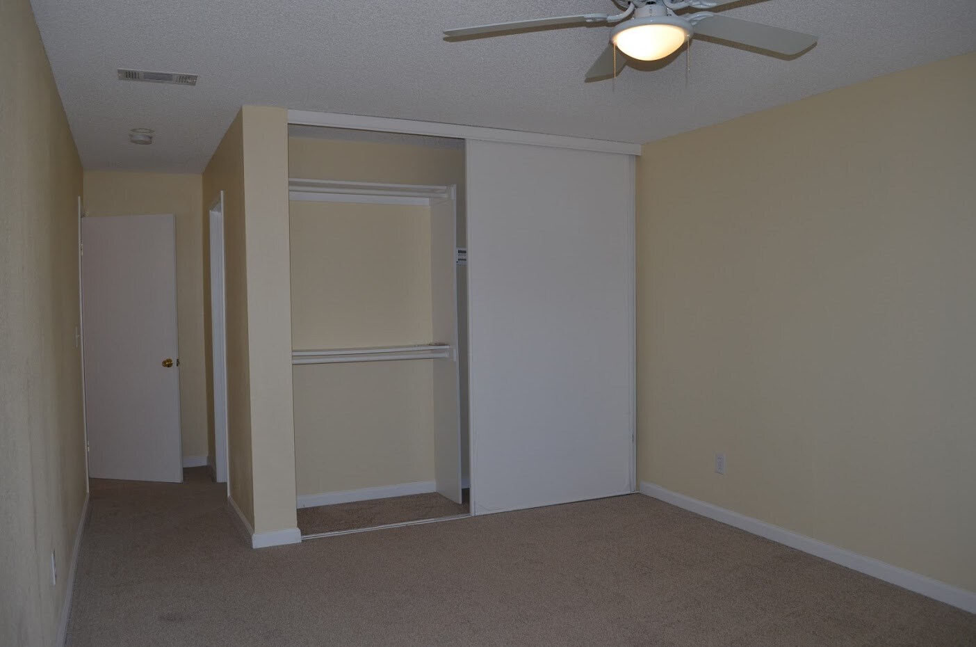 Building Photo - 759 Valley Green Dr