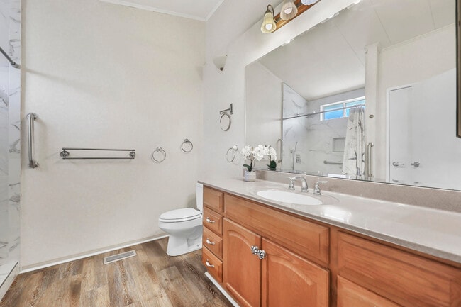 Building Photo - 74647 Azurite Cir E