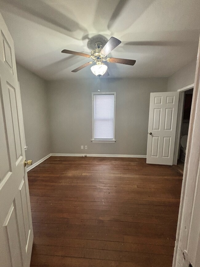 Building Photo - 2226 Parmele St