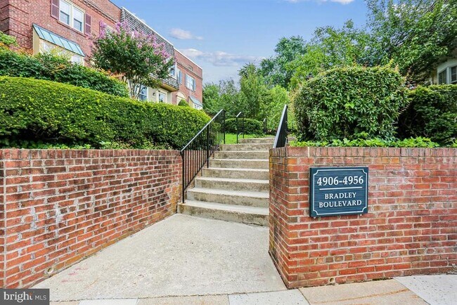 Building Photo - 4930 Bradley Blvd