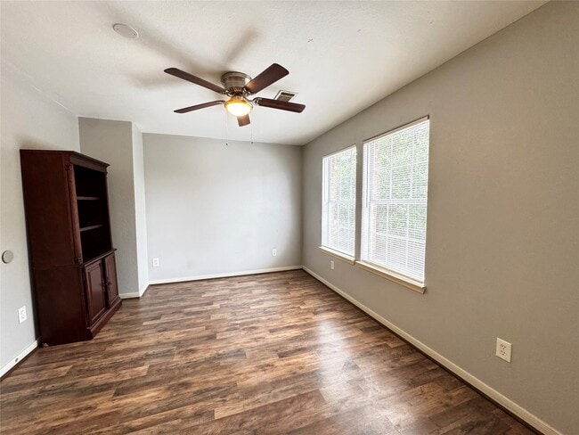 Building Photo - 2110 Turner Dr