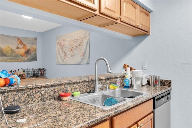 Building Photo - 5440 S MacDill Ave