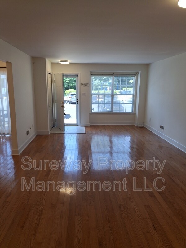 Building Photo - 6402 Baltimore Dr