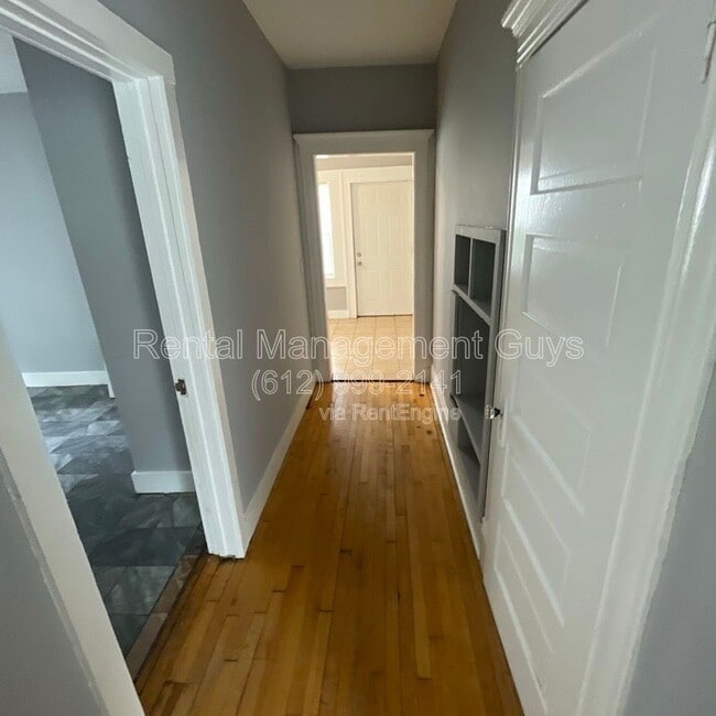 Building Photo - 2931 N Bryant Ave