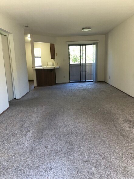 Building Photo - 538 Ironwood Ter