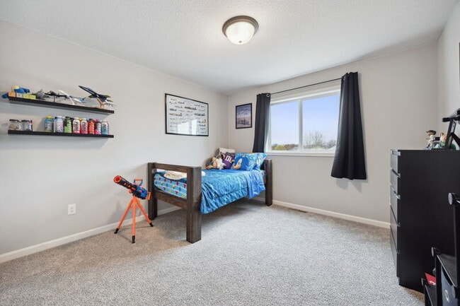 Building Photo - 2442 Buffalo Ridge Dr