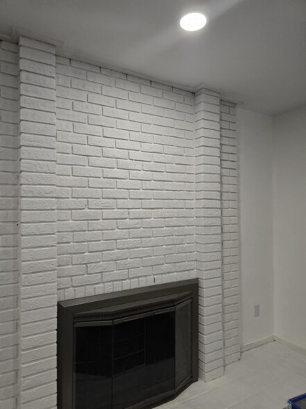 Building Photo - 6277 Occoquan Forest Dr