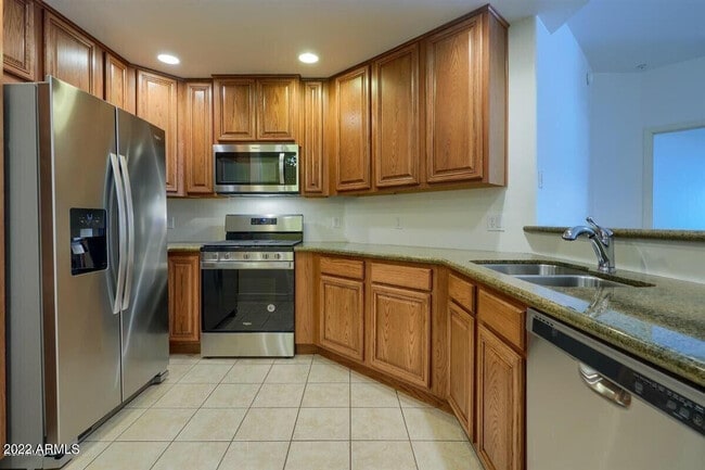 Building Photo - 5350 E Deer Valley Dr