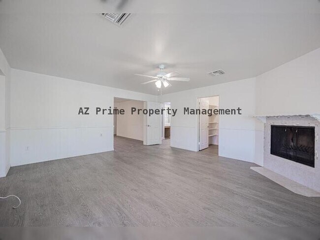 Building Photo - 428 E Fremont Dr