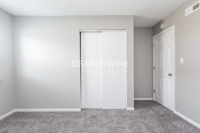 Building Photo - 8825 Royal Meadow Dr