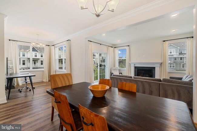 Building Photo - 12 Greensborough Rd