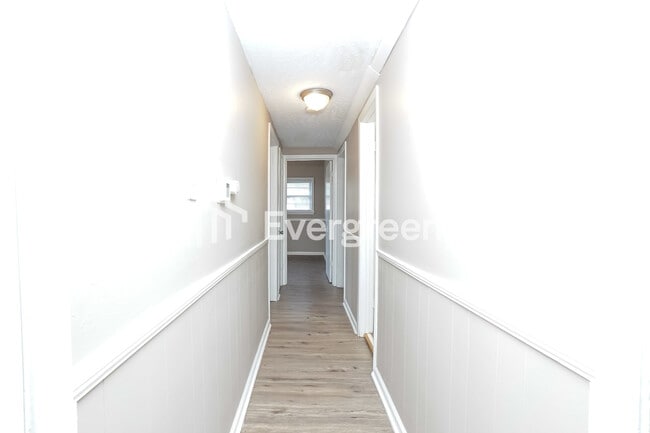 Building Photo - 544 Bellevue St