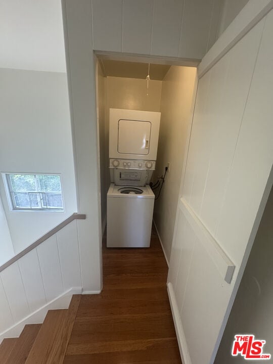 Building Photo - 5259 1/2 Village Green